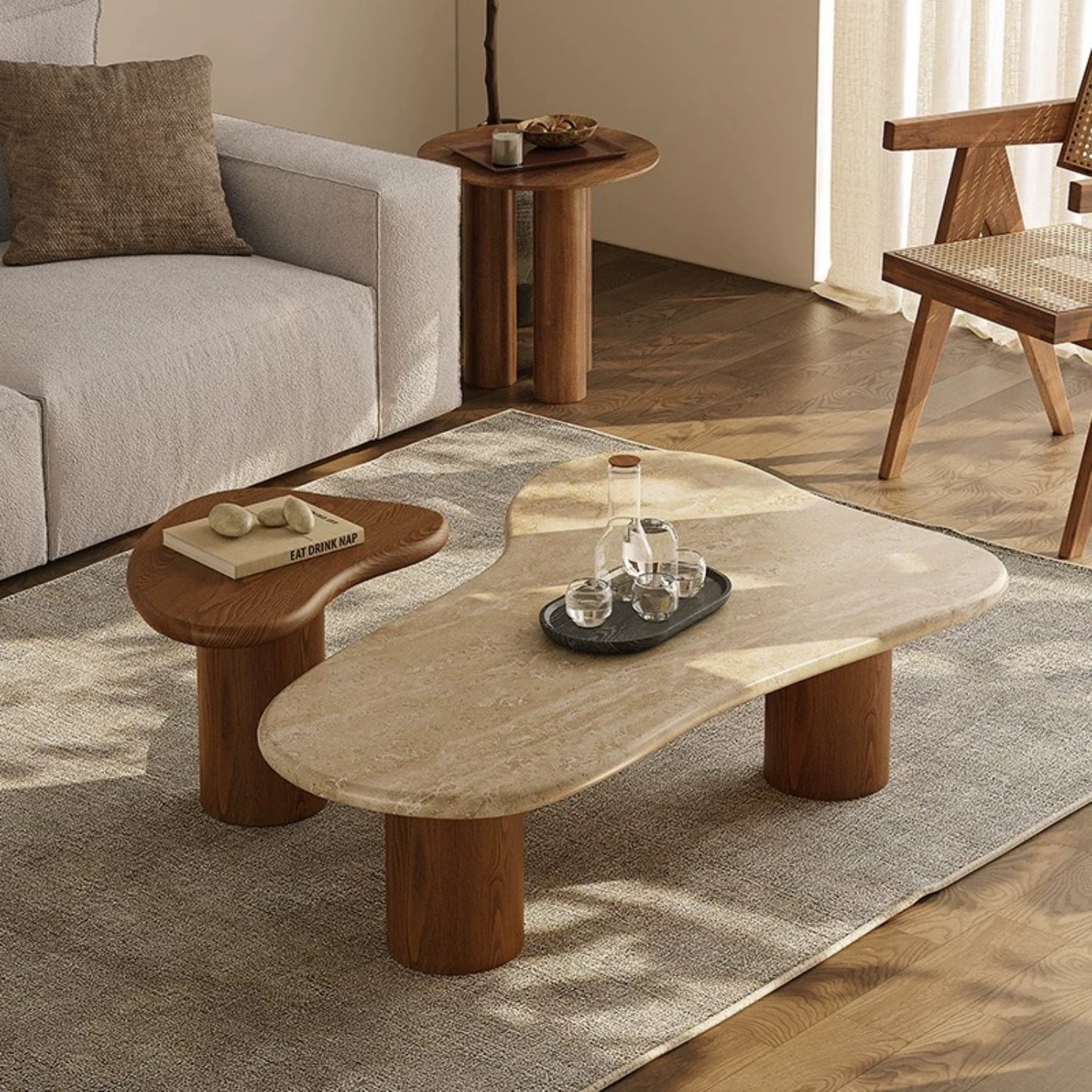 مجموعة طاولات متداخلة موفرة للمساحة من AAF FURNITURE لغرفة المعيشة الحديثة