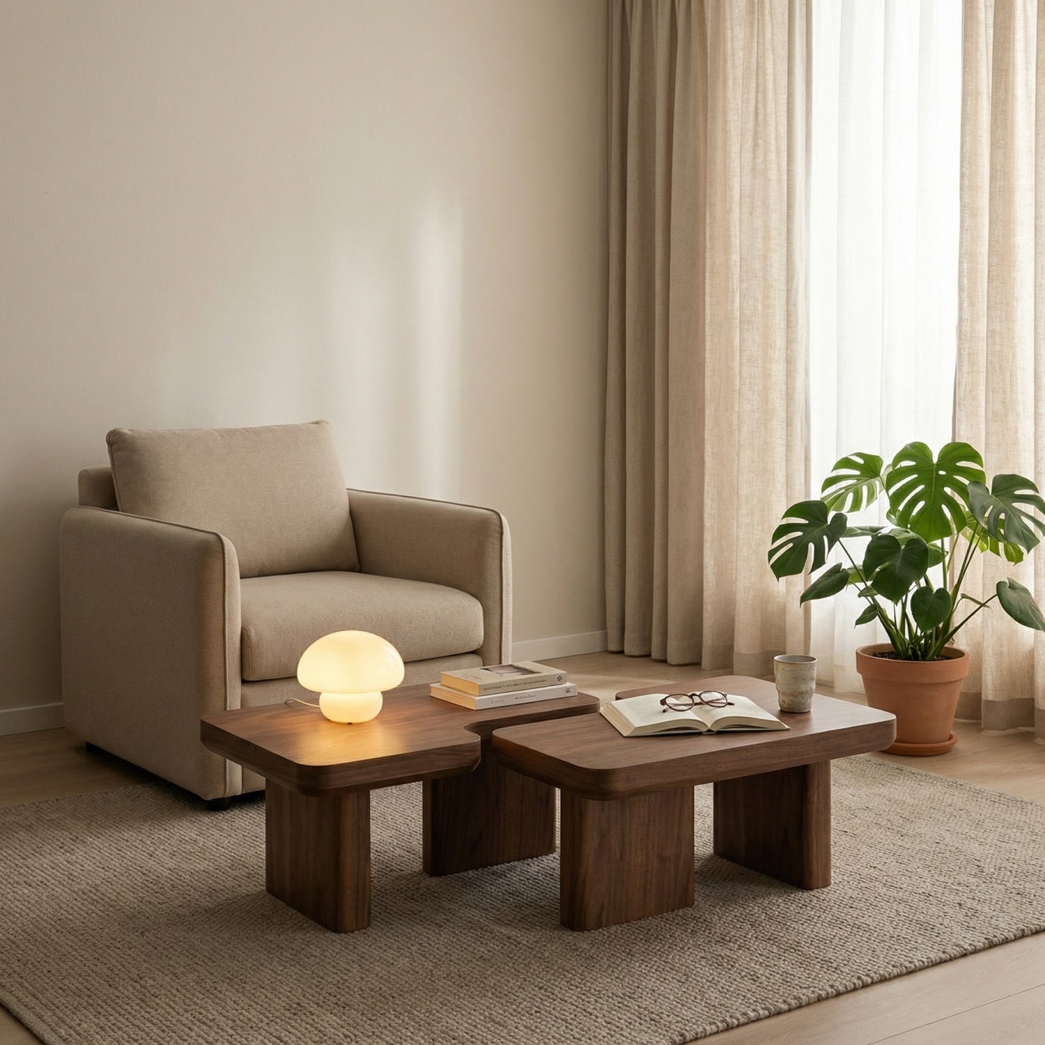 مجموعة طاولات متداخلة موفرة للمساحة من AAF FURNITURE لغرفة المعيشة الحديثة
