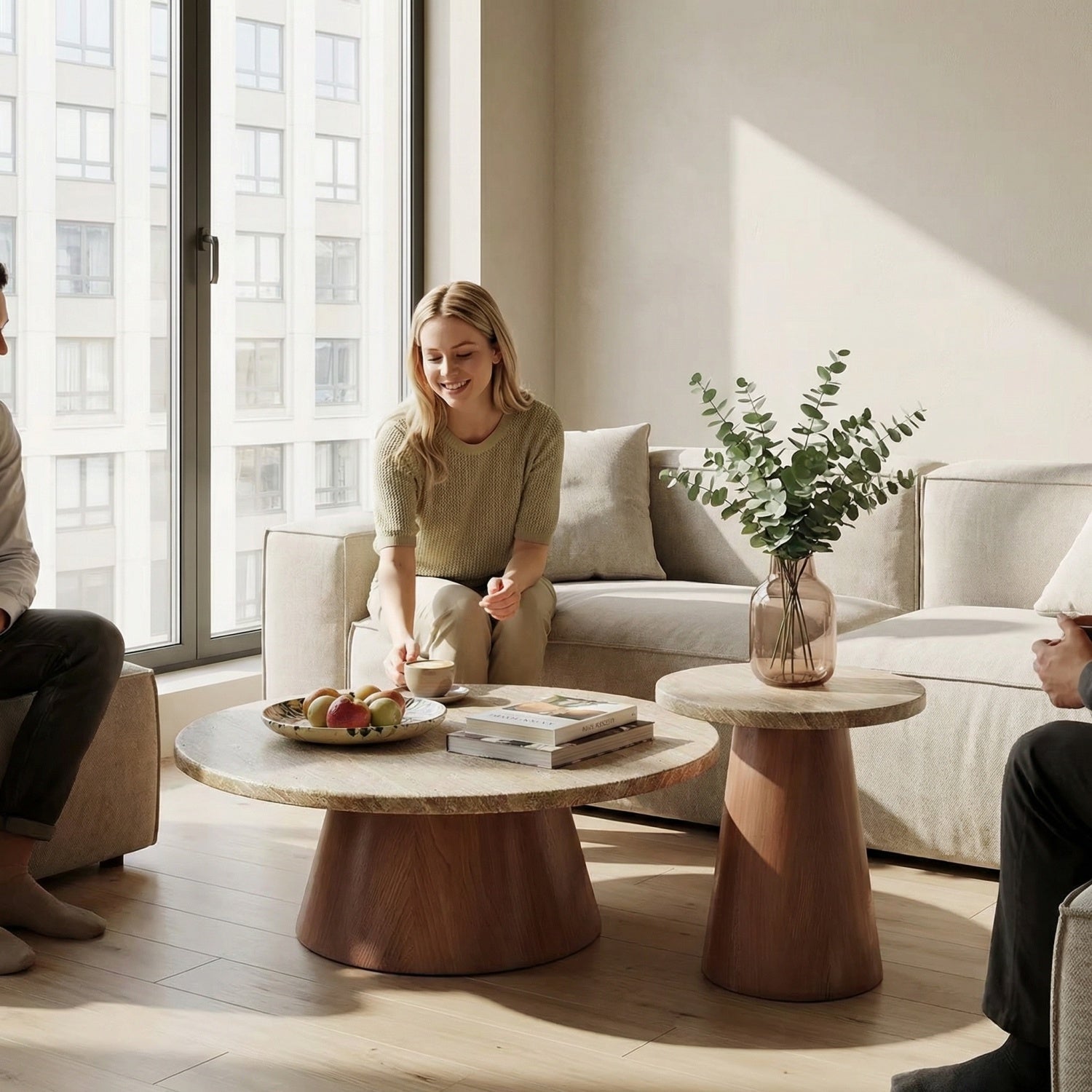 مجموعة طاولات متداخلة موفرة للمساحة من AAF FURNITURE لغرفة المعيشة الحديثة