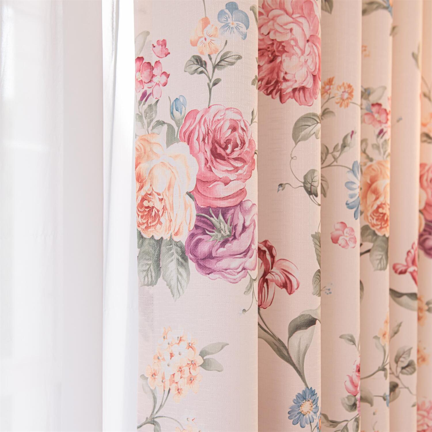 AAF Furniture Furniture:  in Dubai showroom