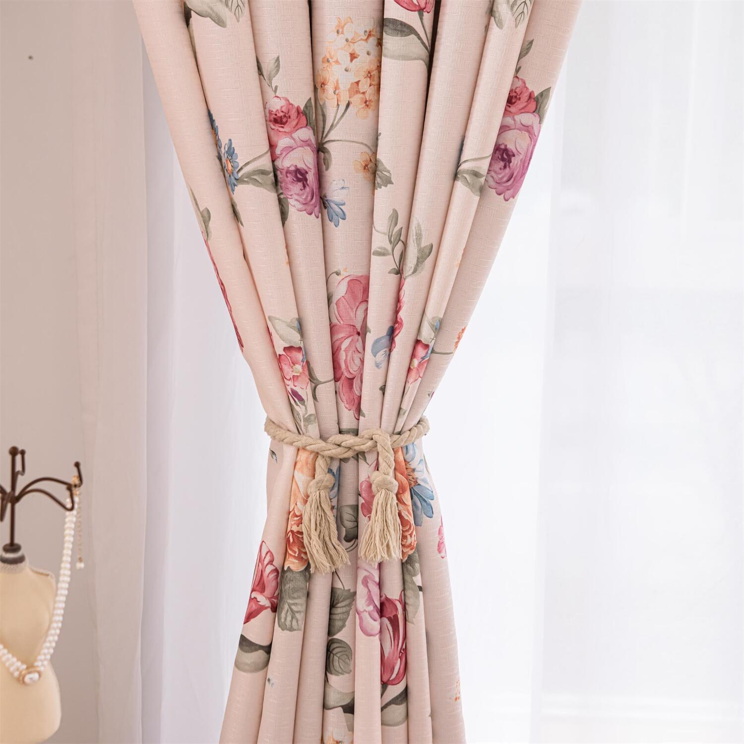 AAF Furniture Furniture:  in Dubai showroom