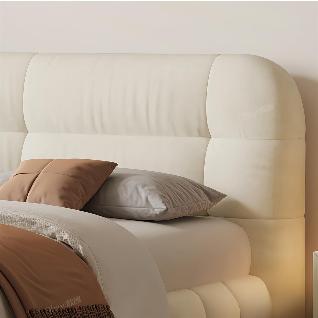 AAF Furniture Furniture:  in Dubai showroom